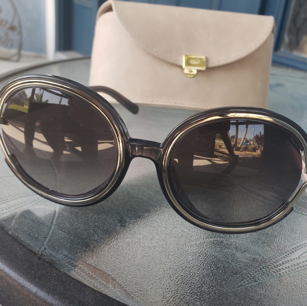 Çhloe Large Frame Sunglasses 🕶 - Picture 2 of 7